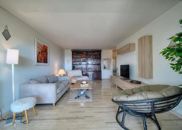 Attique Antibois - Piscine - Vue - Parking - Wifi Apartment Antibes