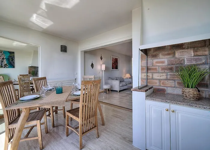 Attique Antibois - Piscine - Vue - Parking - Wifi 昂蒂布